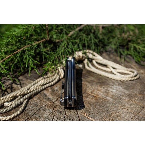 Складаний ніж Ruike Hussar Р121