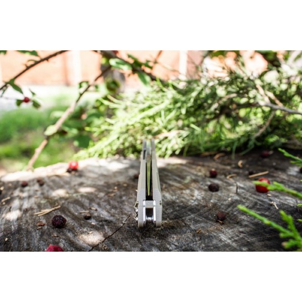 Складаний ніж Ruike P138