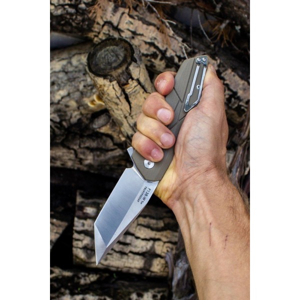 Складной нож Ruike P138